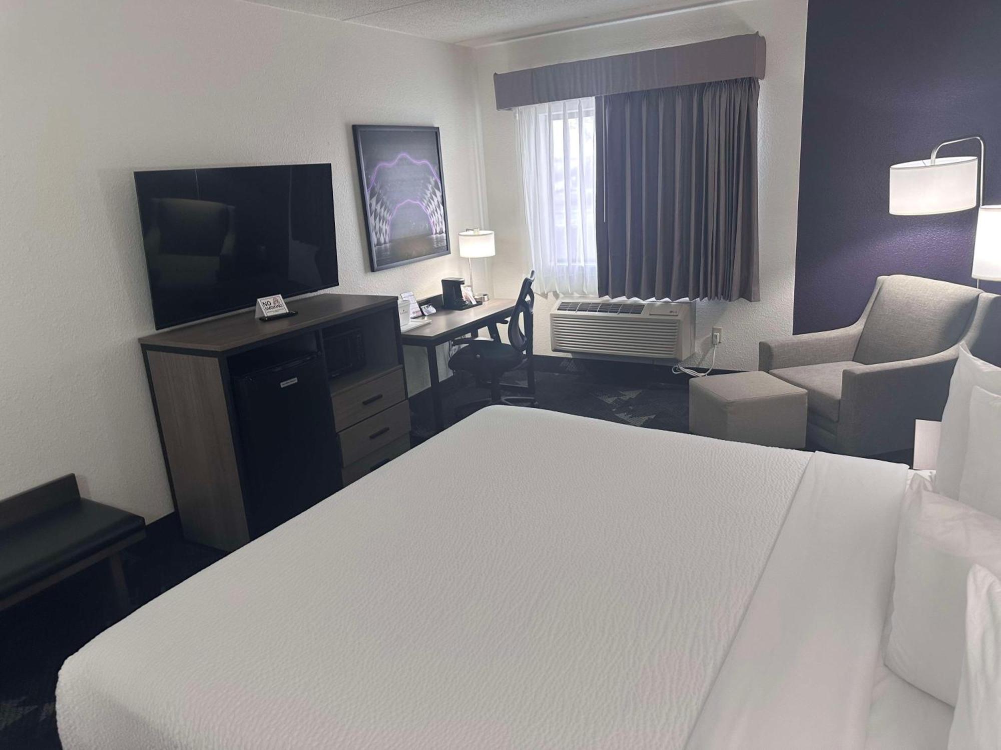 Best Western Bolingbrook Hotel Екстериор снимка